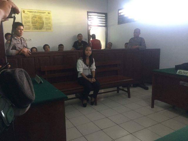 Sepasang Kekasih Saling Bersaksi dalam Persidangan